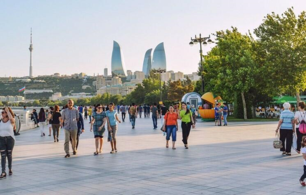 Bakını 140 min insan tərk edəcək
